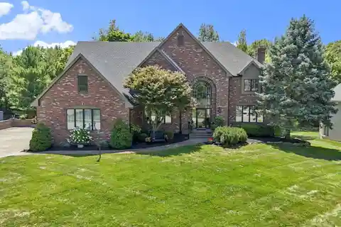 Woodfield Beauty Backing to Serene Nature Preserve