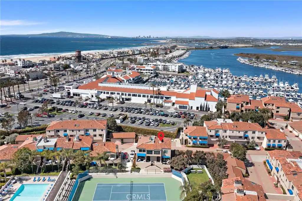 Fine Condominium in a Sought-after Guard Gated Enclave