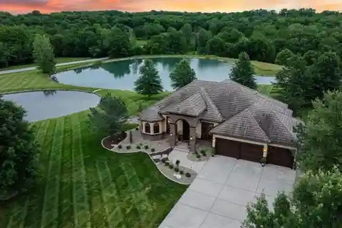 Rare Blend of Luxury and Natural Beauty