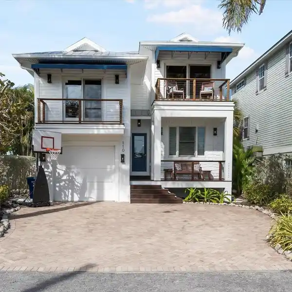 DREAM BEACHSIDE RETREAT ON ANNA MARIA ISLAND