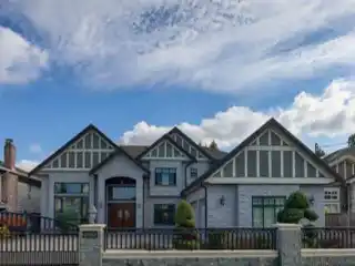 Deluxe Custom-built Home