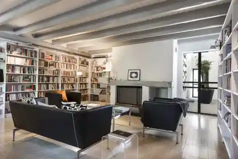 Seamless Blend of Past and Present