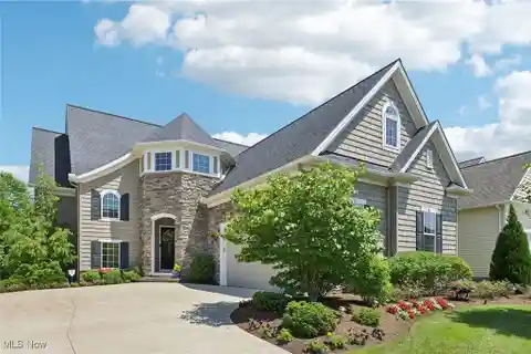 Outstanding Custom Home in Acacia Estates