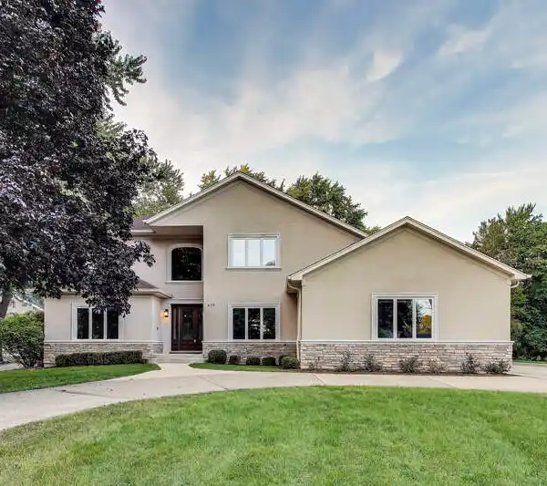 EXCEPTIONAL CUSTOM-BUILT RESIDENCE