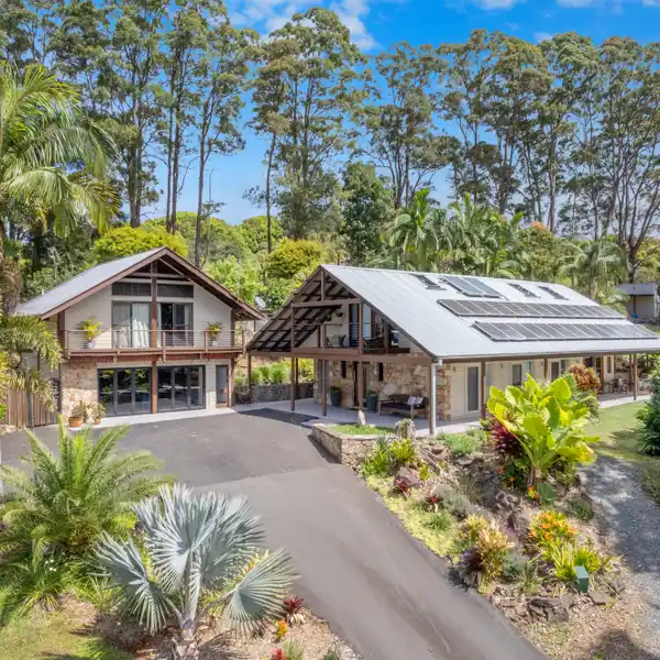 HINTERLAND RETREAT WITH COASTAL CONVENIENCE