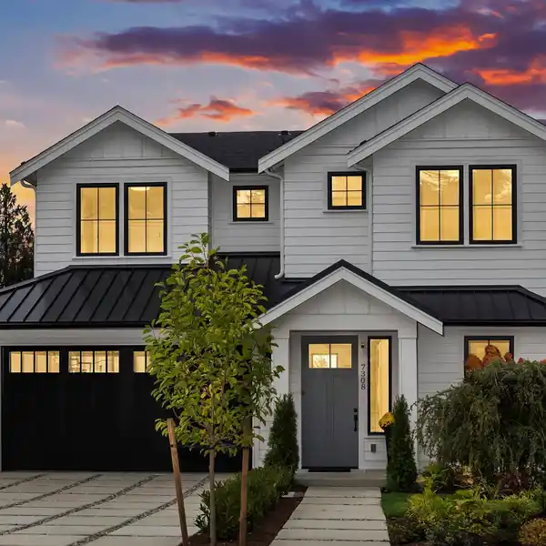 NEW MODERN FARMHOUSE IN THE HEART OF VIEW RIDGE