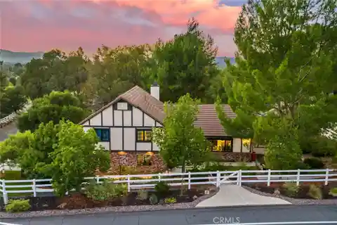 Luxury Family Living with Smart Home Features