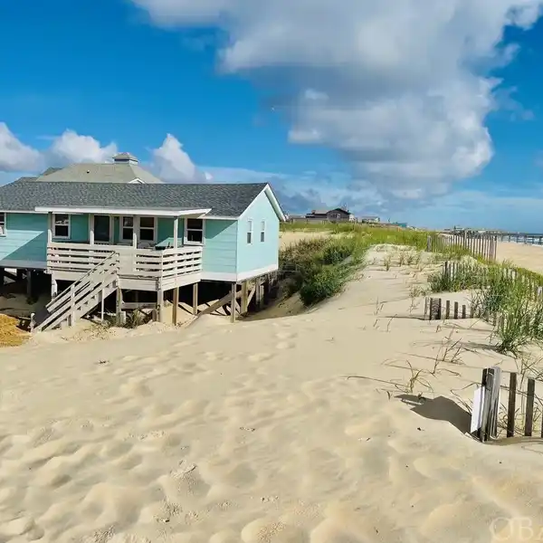 ADORABLE OCEANFRONT COTTAGE