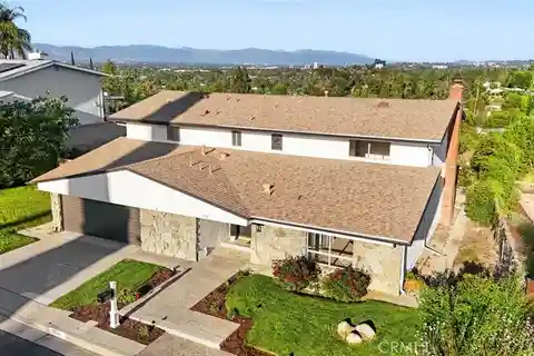 Storybook Retreat with City-light Vistas