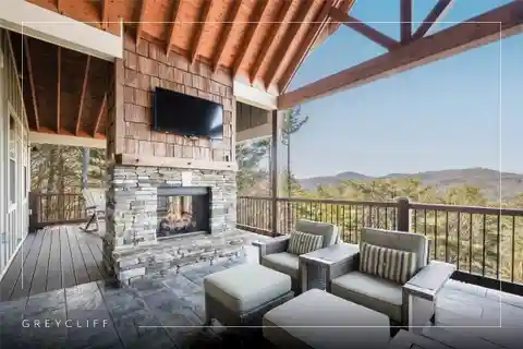 Custom Arts and Crafts Home in Gated Greycliff