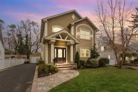 A Perfect Blend of Comfort and Elegance