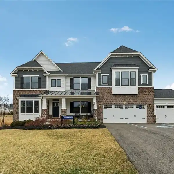 NEW CONSTRUCTION IN THE PRESTIGIOUS BLACKTHORNE ESTATES