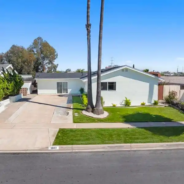 BEAUTIFULLY UPDATED POOL HOME IN CLAIREMONT WEST