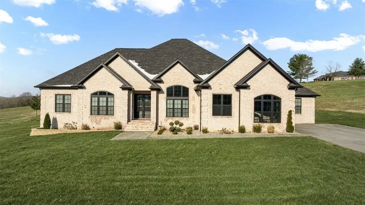 Breathtaking 2023-built Home