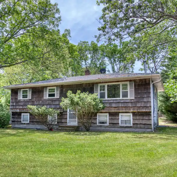 BEAUTIFUL INVESTMENT OPPORTUNITY IN SAG HARBOR VILLAGE