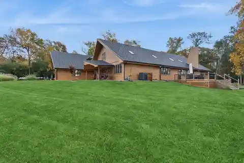 Extraordinary Ranch Home in the Peaceful Sanctuary of Northwoods