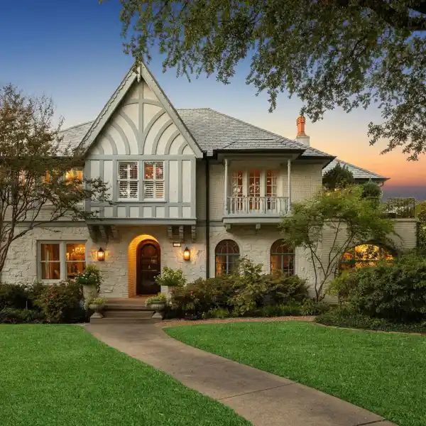 HISTORIC TUDOR ELEGANCE WITH MODERN POOLSIDE LUXURY