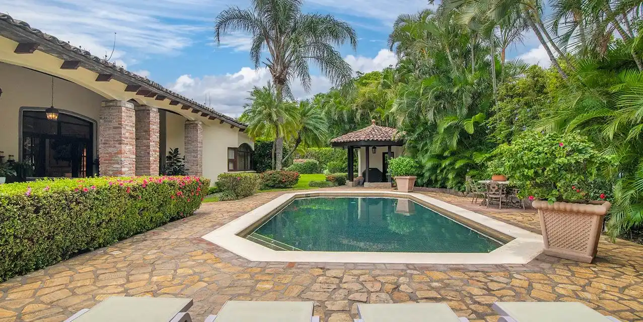 Gorgeous House in Exclusive Bosques De Lindora