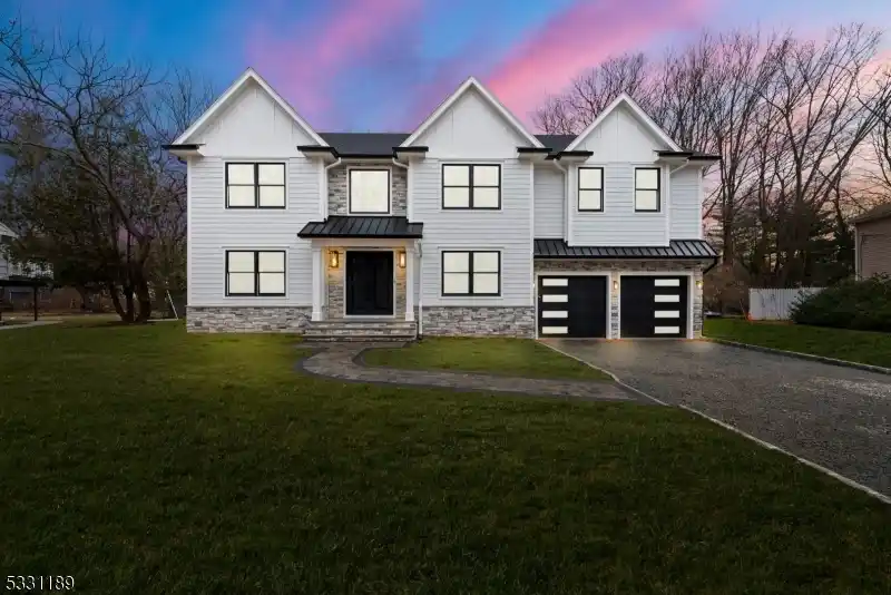 Luxurious New Construction Home