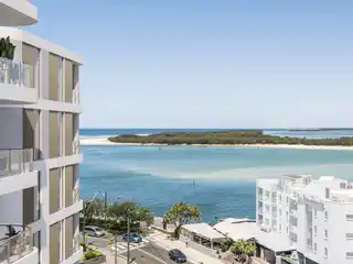 Luxurious Sky Home