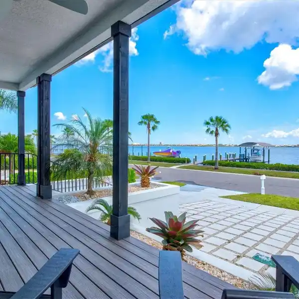 EXTRAORDINARY WATERFRONT PROPERTY