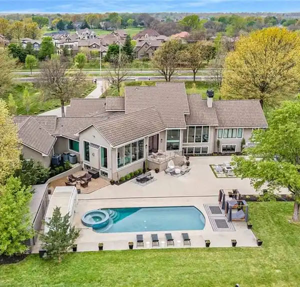 BEAUTIFUL AND VERSATILE PROPERTY OF JUST UNDER FOUR ACRES