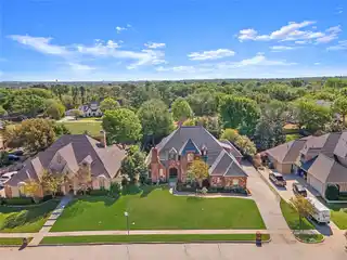 Timeless Luxury in Coveted Williamsburg Estates