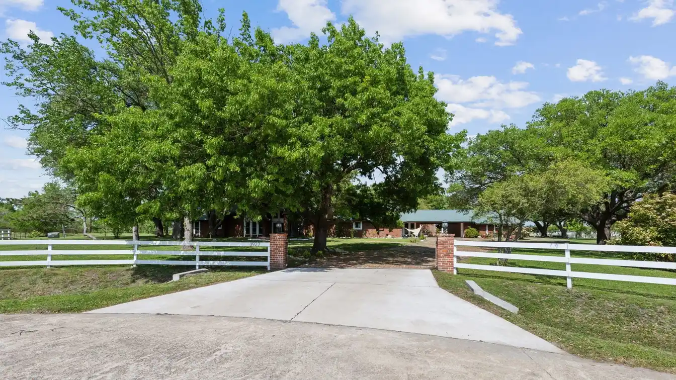Spacious Property in Ranch Estates