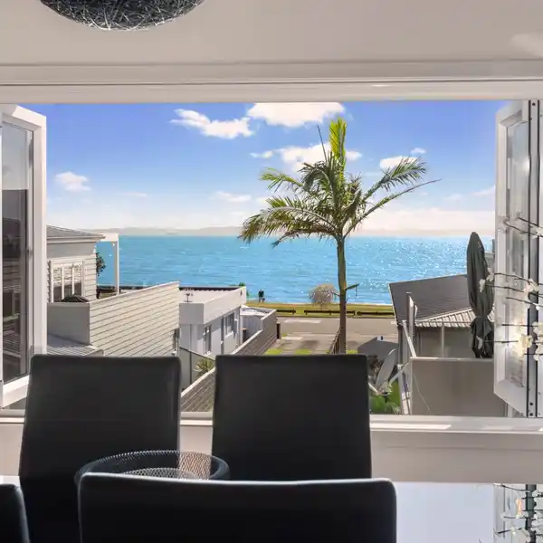 BEAUTIFULLY CARED-FOR FAMILY HOME