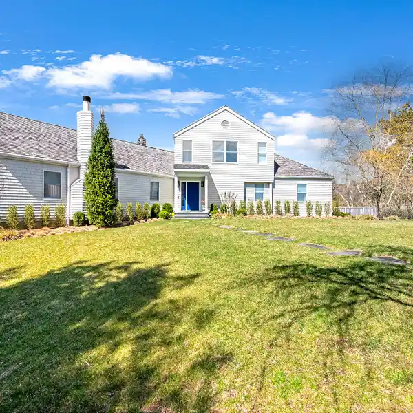 BEAUTIFULLY RENOVATED HOME FOR RENT IN THE DUNE ALPIN COMMUNITY