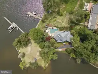 Luxury Retreat on the Severn River