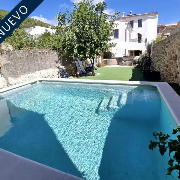 SPACIOUS VILLAGE HOUSE ON A PICTURESQUE STREET