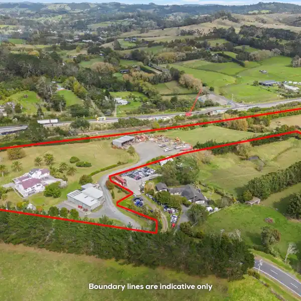 NINE-PLUS-ACRE LIFESTYLE PROPERTY