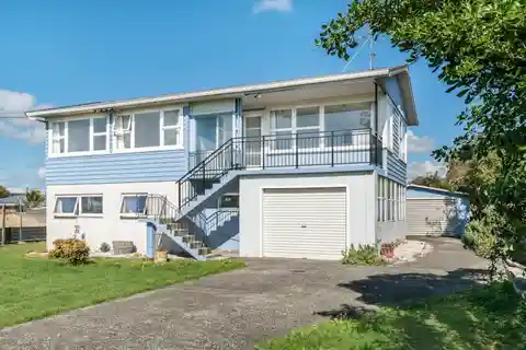 Prime Coastal Estate with Redevelopment Options