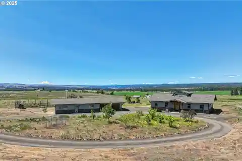 Custom-Built Prairie-Style Estate on 40 Acres