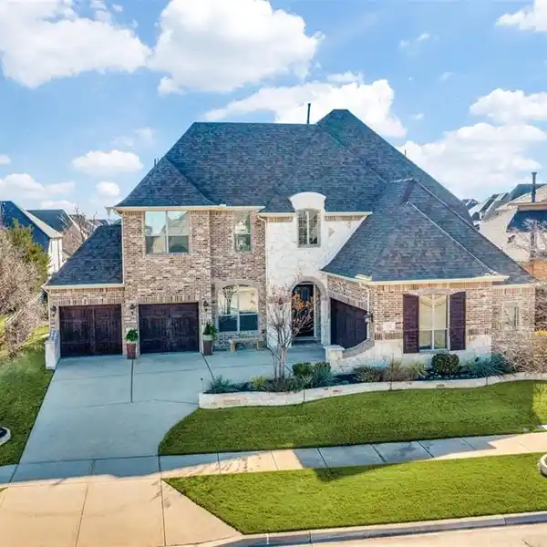 BEAUTIFUL HOME ON OVERSIZED CORNER LOT