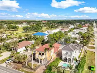 Versatile Property in Naples Park