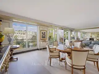 Elegant Foch Residence with Double Reception Room