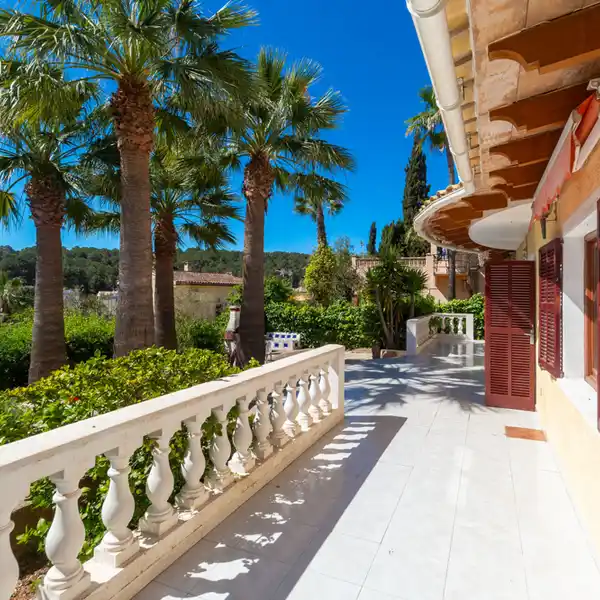 MEDITERRANEAN FAMILY VILLA IN A DESIRED LOCATION