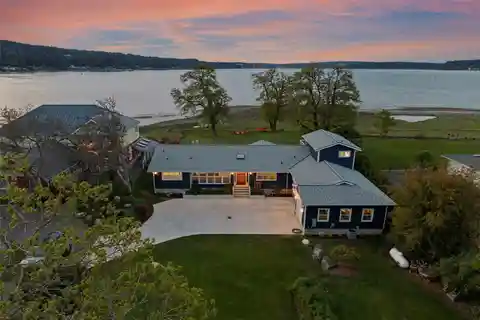 Refined Waterfront Sanctuary