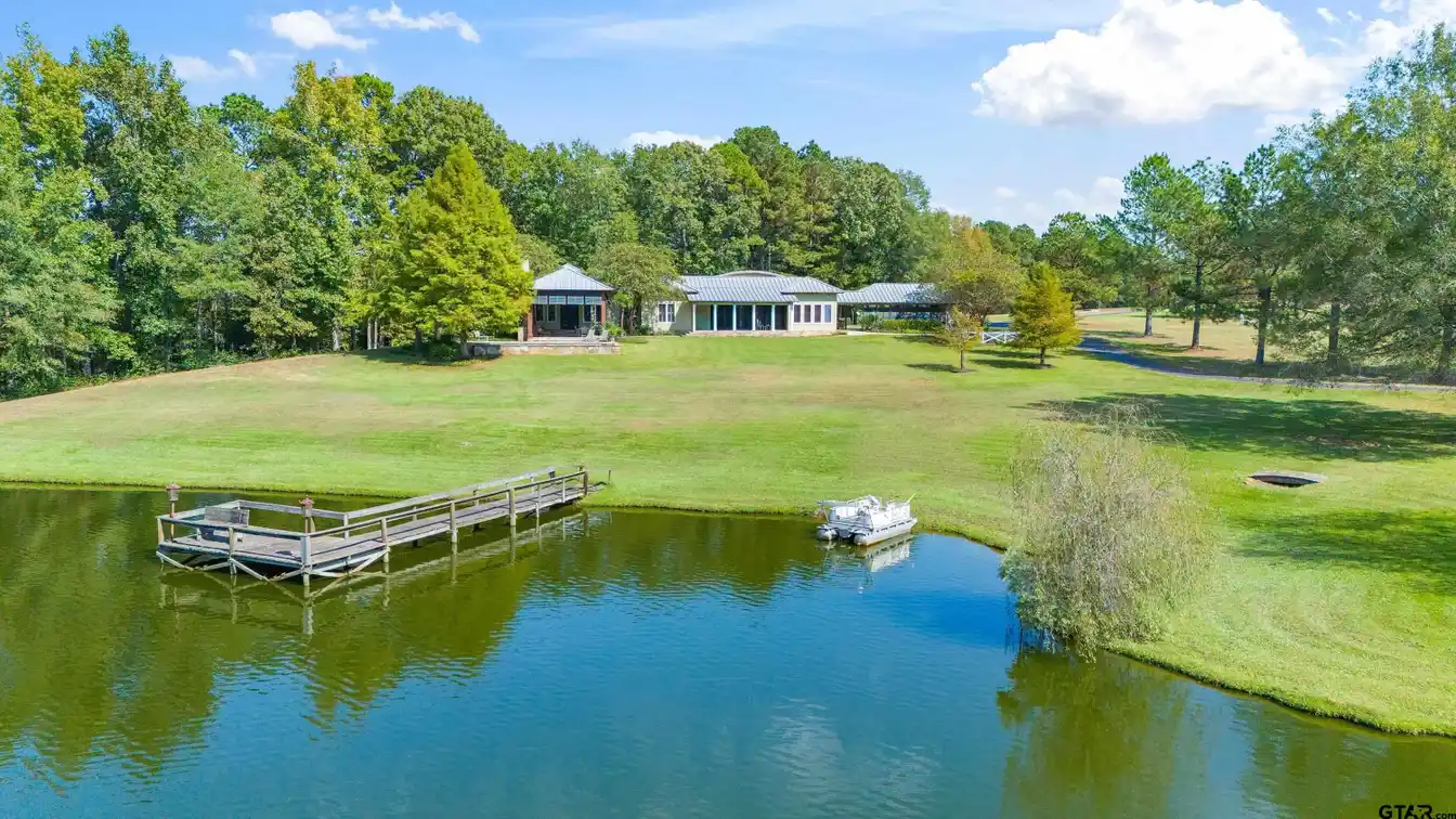 Remarkable 250-acre Farm Blending Luxury and Natural Beauty