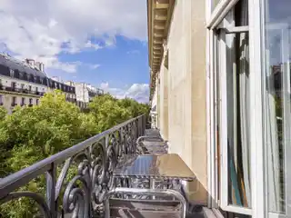 Elegant Finely Detailed Apartment