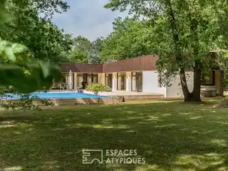 Timeless Design Amidst Nature’s Grand Canvas