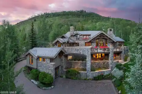 Luxurious Architectural Gem Above Vail Village