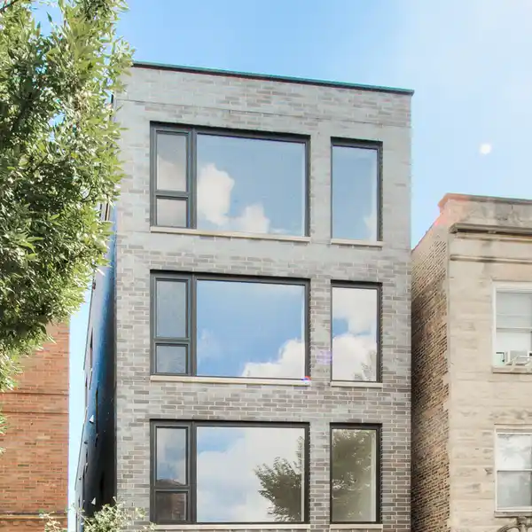 WEST TOWN PENTHOUSE WITH PRIVATE ROOF DECK