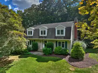 Spacious and Inviting Colonial Perfectly Situated