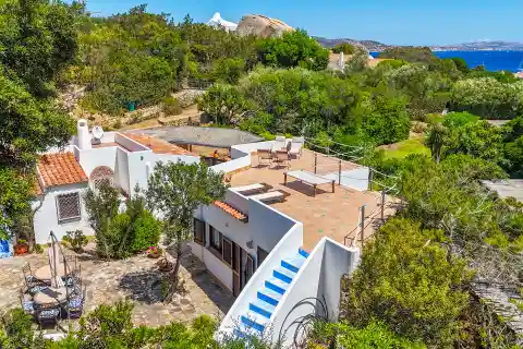 Timeless and Authentic Detached Villa