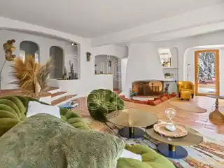 Beautifully Renovated Villa with Modern Elegance