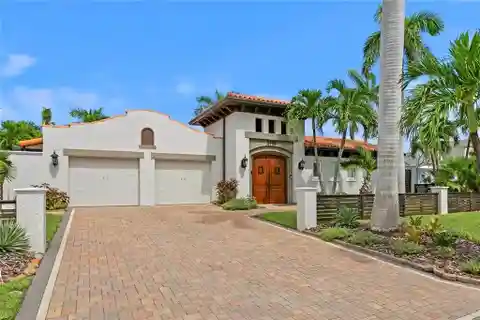 Waterfront Living on Vina Del Mar Island