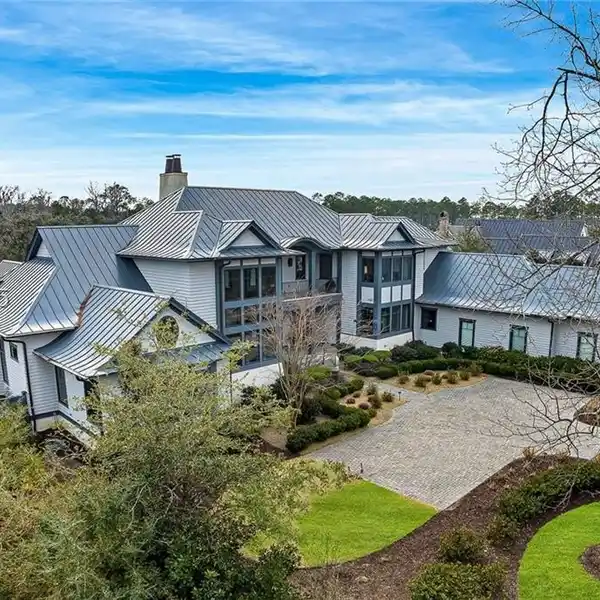 THE IDEAL LOWCOUNTRY LUXURY HOME